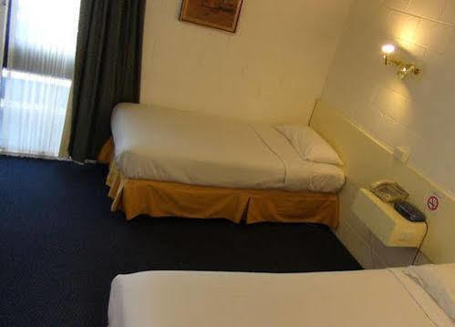 Pathfinder Motel Мельбурн Экстерьер фото